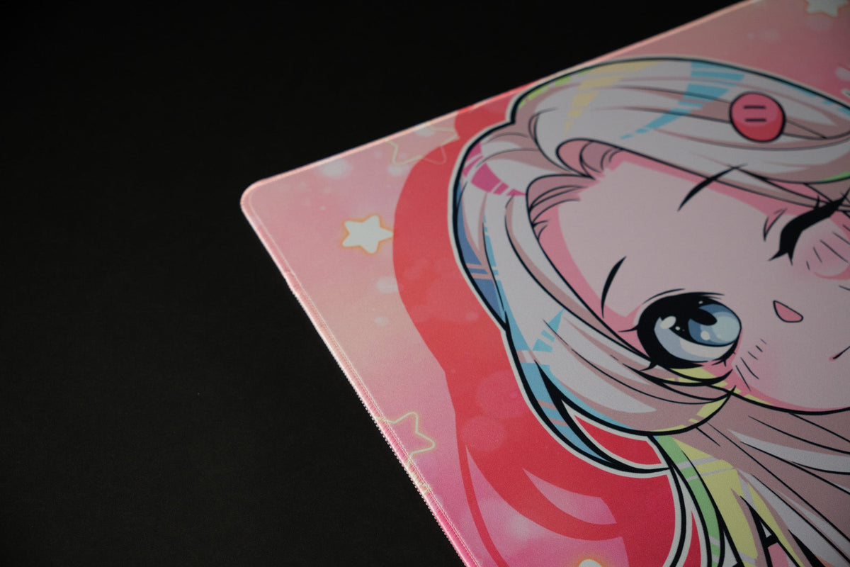 PiggyKiki - Pose ZeroGravity XL gaming mousepad with pink character artwork