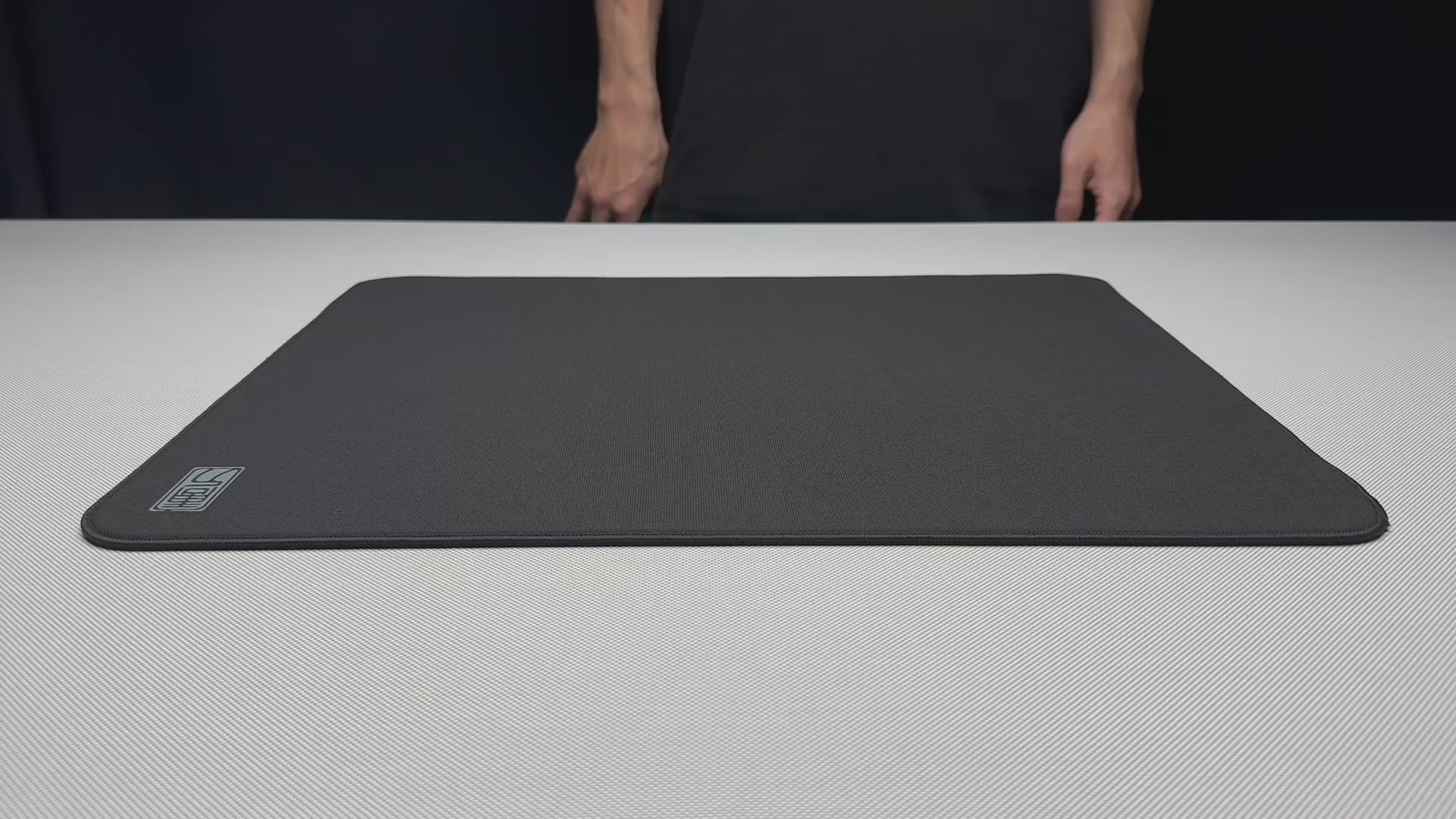 Charger la vidéo : EspTiger Tang Dao SR | Blue | Large Gaming Mousepad